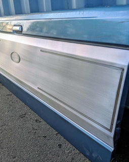 Tailgate Panel With Machined Oval