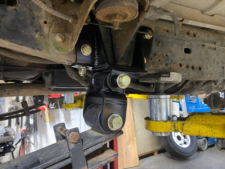 85-91 Ford F-250 / F-350 2" Front Shackle Reversal SUPER DUTY AXLE CONVERSION