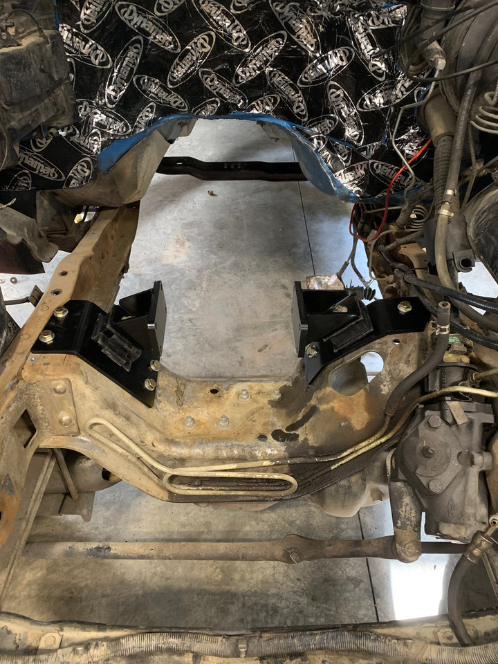 Motor Mounts: 1980-1997 Ford F250/350 to 12v/24v/CR Cummins