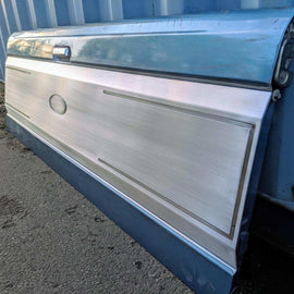 Tailgate Panel With Machined Oval